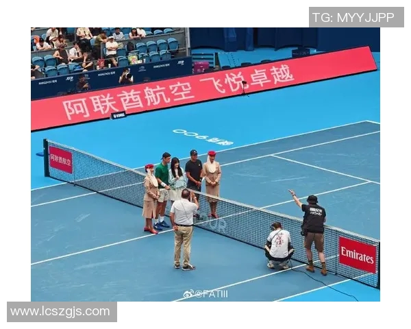 成都网球队在大师赛中的默契配合与战术执行分析